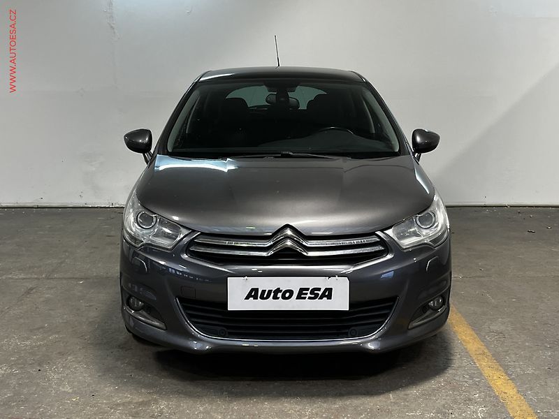 Citroën C4 (2015) 2.0HDi, Shine, bixen, panor - fotka 2 z 17
