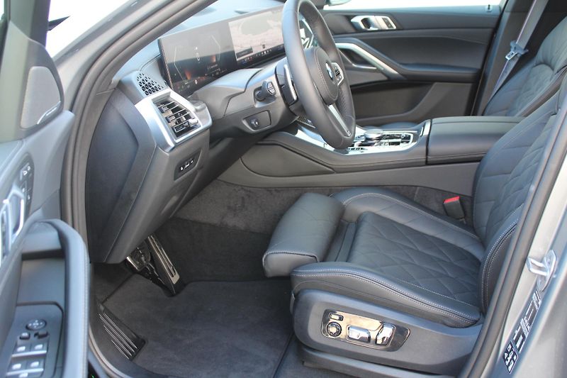 BMW X6 xDrive30d - fotka 22 z 27