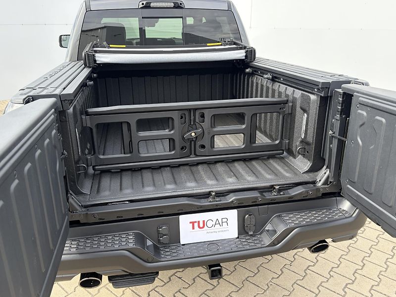 RAM 1500 (2026) Rebel 5.7 V8 Hemi 2026 - fotka 7 z 37