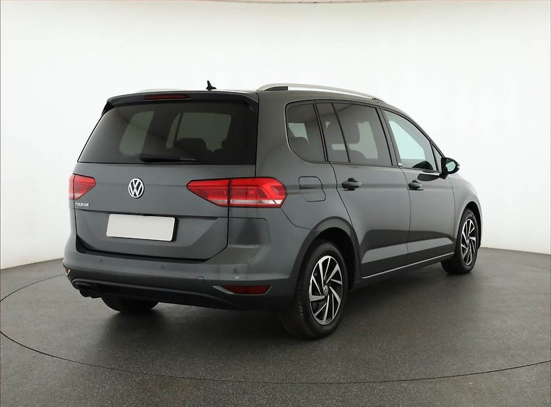 Volkswagen Touran (2018) 2.0 TDI, Automat, 7 míst - fotka 5 z 19
