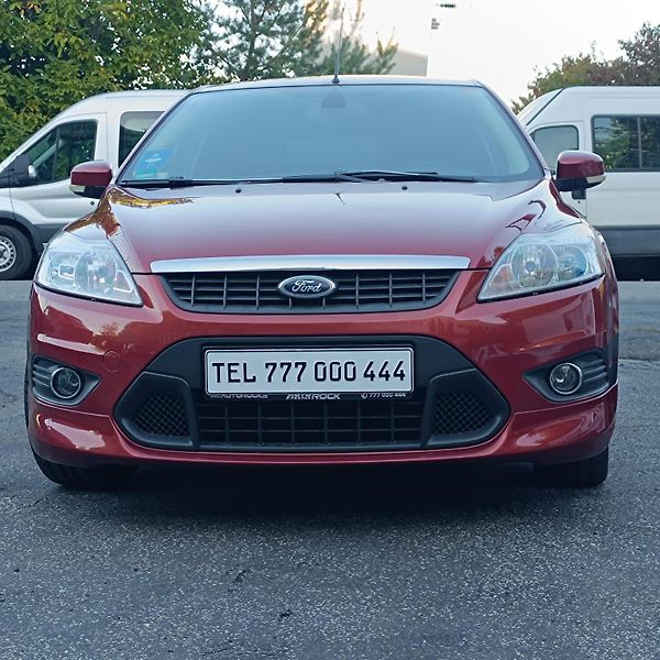 Ford Focus  Titanium,1.8/92kW, benzin - fotka 3 z 26