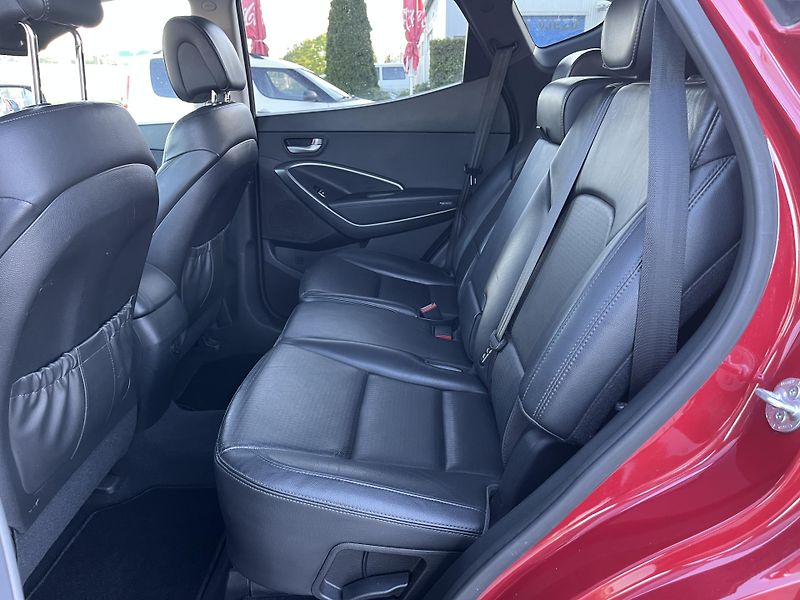 Hyundai Santa Fe (2013) 2.2 CRDI 4X4 - fotka 12 z 14