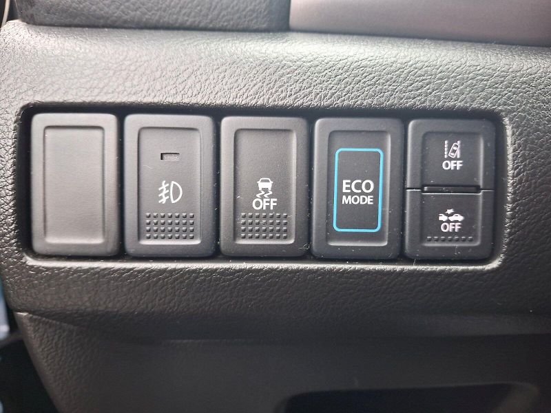 Suzuki Vitara (2024) Premium Hybrid Automat - fotka 31 z 35