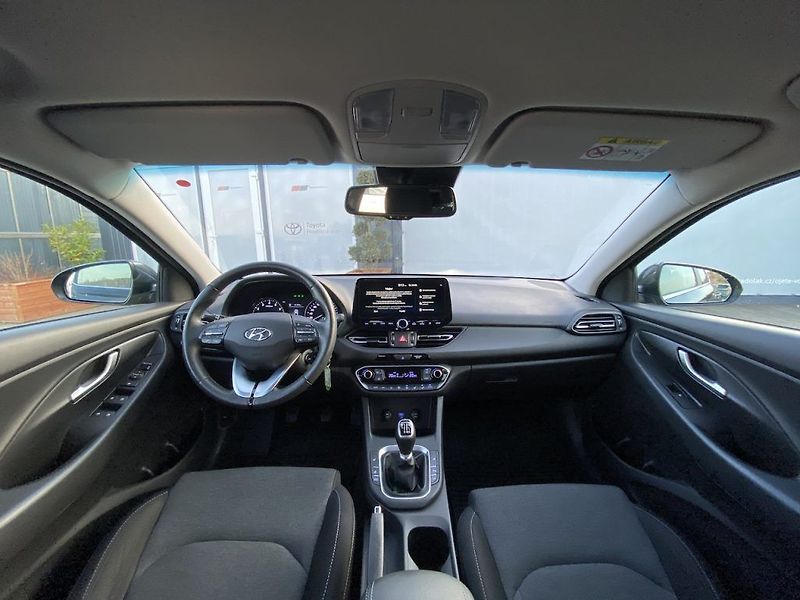 Hyundai i30 1.5TGDi, ČR-1m, Family Smart - fotka 13 z 33