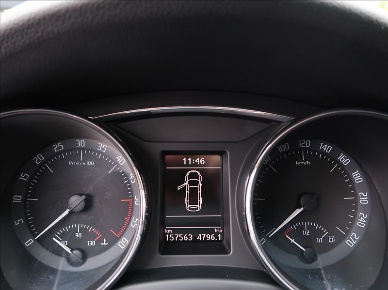 Škoda Superb 2,0 TDi,103kW,NovéČR,Elegance - fotka 11 z 28