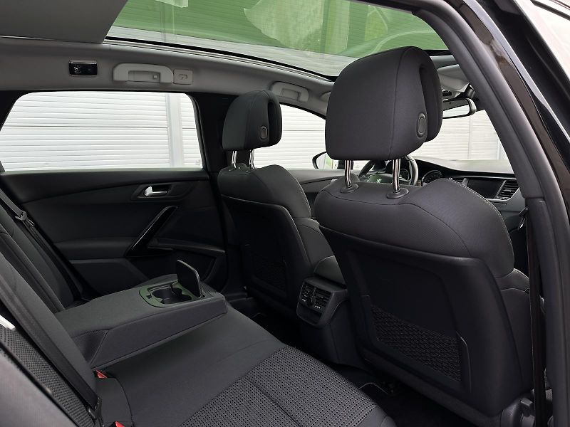 Peugeot 508 2.0HDi AT 163PS Bi-Xenon NAVI - fotka 33 z 36