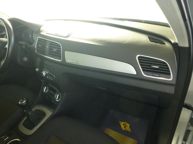 Audi Q3 (2012) 2,0TSI-125KW*NAVI**PARK.S**4X4 - fotka 18 z 23