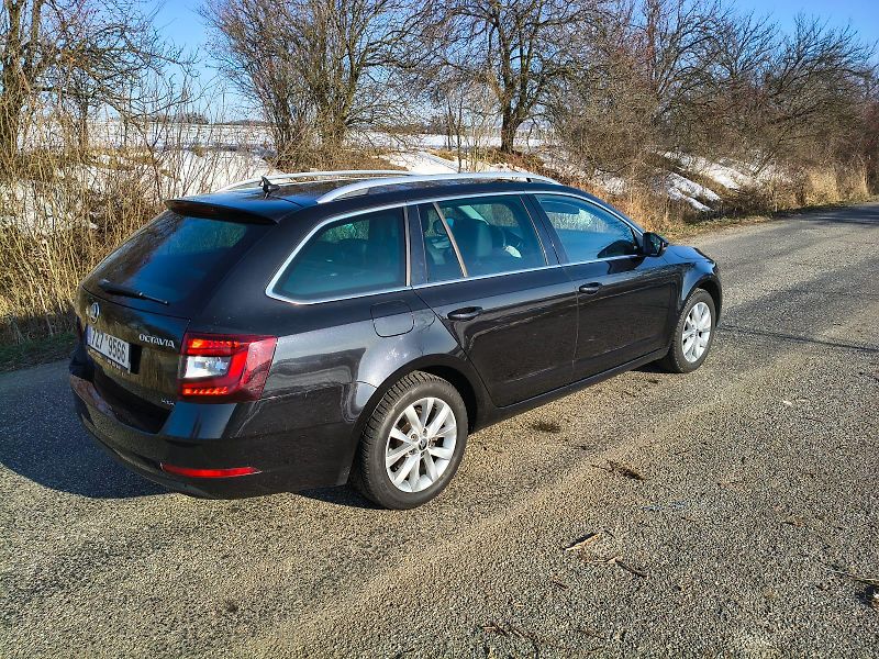 Škoda Octavia 2.0TDI/110kW ,4x4,ACC Full led - fotka 6 z 14
