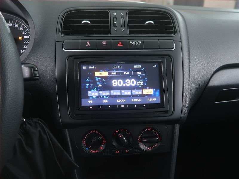 Volkswagen Polo (2010) 1.2 12V, Serv.kniha - fotka 12 z 16