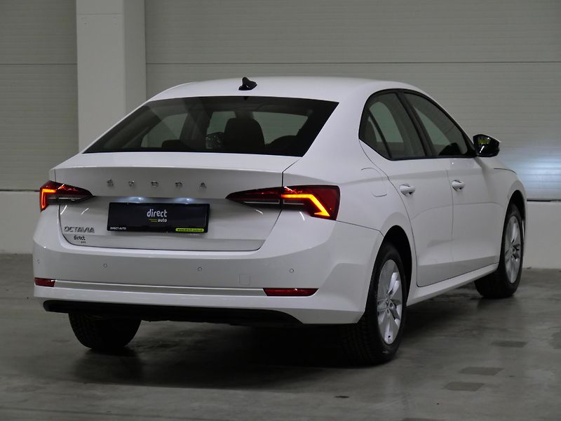Škoda Octavia - fotka 2 z 24