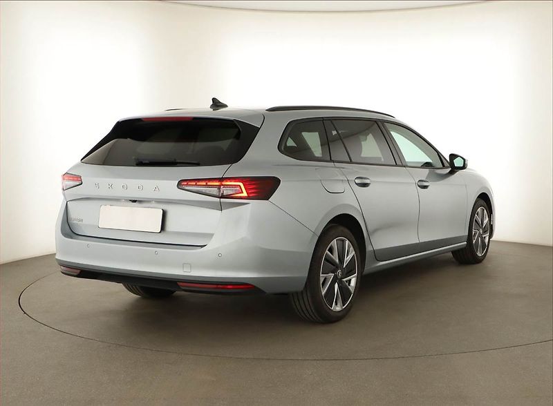 Škoda Superb (2024) 2.0 TDI, Selection - fotka 5 z 18