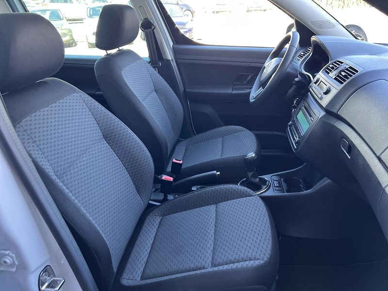 Škoda Roomster 1.2TSi 77kw PANORAMA TEMPOMAT - fotka 29 z 40