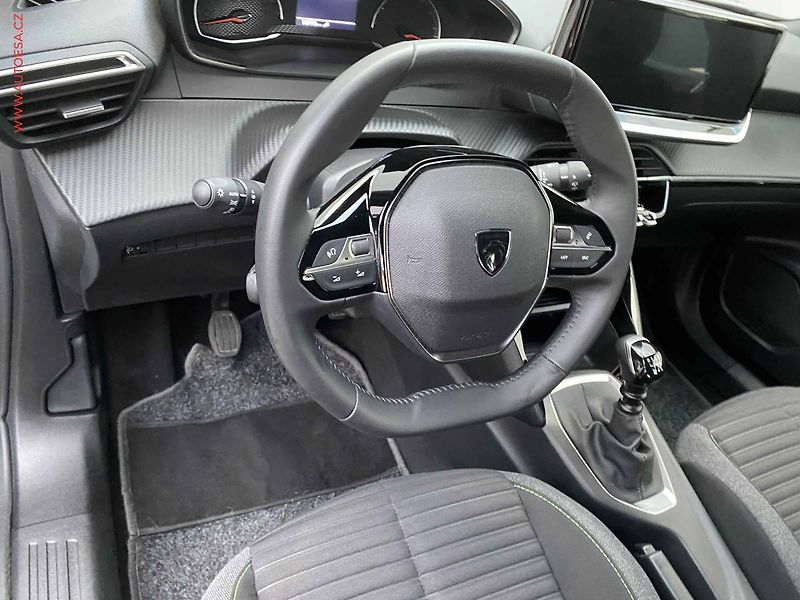 Peugeot 2008 (2024) 1.2 PT, Active, +pneu - fotka 12 z 20