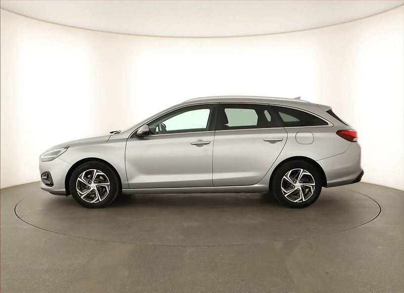 Hyundai i30 (2023) 1.5 T-GDI, Automat, ČR,1.maj - fotka 3 z 22