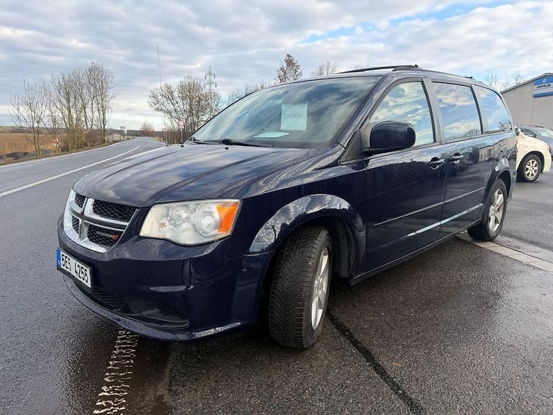 Chrysler Town & Country (2014) Grand Caravan 3,6 RT LPG 2014 - fotka 2 z 20