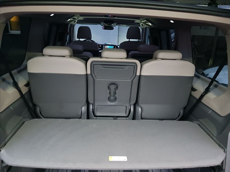 Volkswagen Multivan 2,0 TSI 150kW LONG STYLE - fotka 21 z 27
