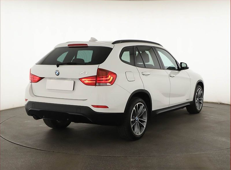 BMW X1 (2015) xDrive18d, 4X4, Automat - fotka 5 z 16