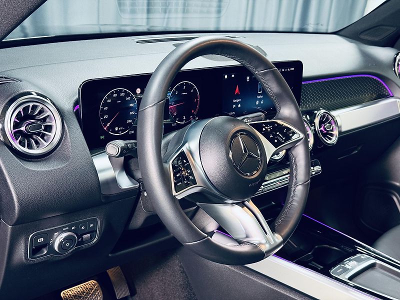 Mercedes-Benz GLB (2024) 200d*4M*PANO*ZÁRUKA*360 - fotka 16 z 36