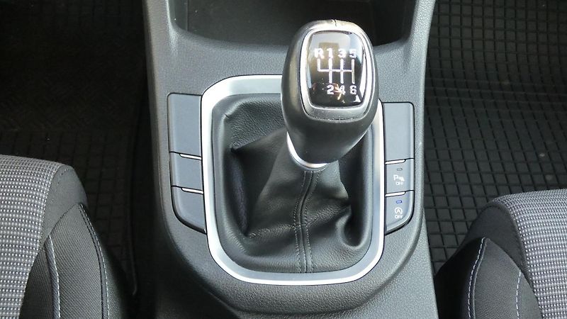 Hyundai i30 Kombi 1,0 T-GDI Trikolor - fotka 18 z 23
