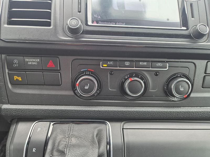 Volkswagen Multivan 2,0 TDI DSG 110kW, 7míst, tažn - fotka 21 z 21
