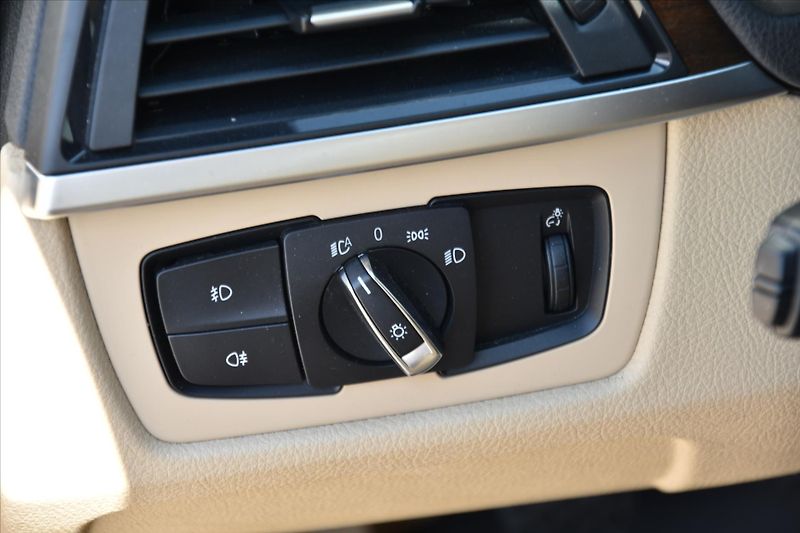 BMW Řada 4 428i 180kW SERVISNÍ KNIHA ČR - fotka 17 z 25