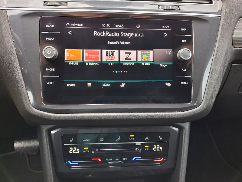 Volkswagen Tiguan (2022) Allspace Life DSG 4x4 2,0TDi 1 - fotka 22 z 35