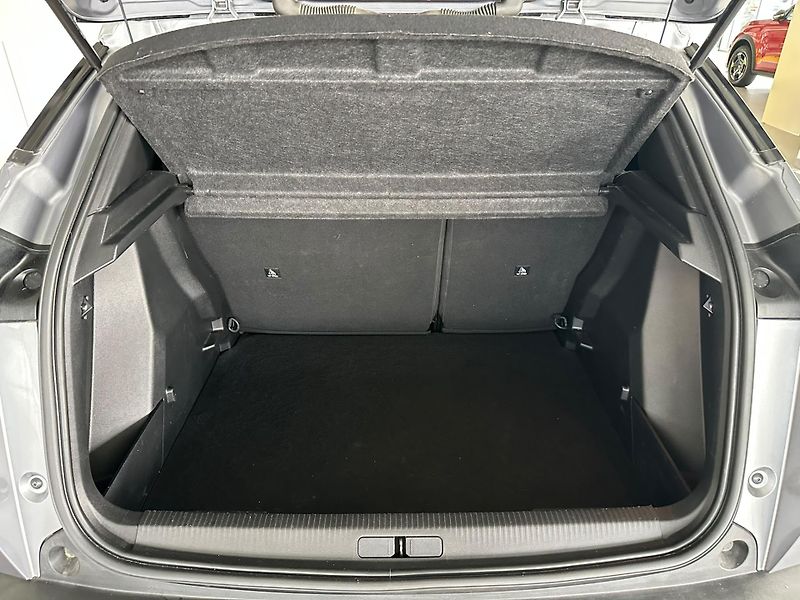 Peugeot 2008 1.2 PureTech,Allure, - fotka 18 z 18