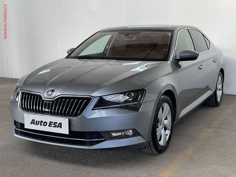 Škoda Superb (2015) 1.4 TSi, Xenon, panor - fotka 3 z 15