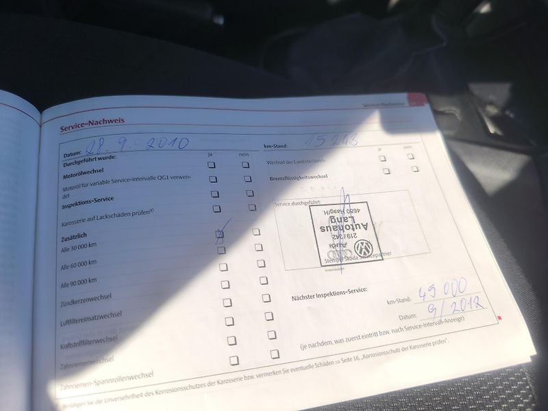 Škoda Yeti 2.0TDI 4X4 103KW,KRÁSNÝ,140TKM - fotka 18 z 29