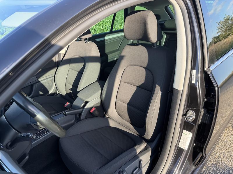 Škoda Superb (2014) 2,0TDI 125kW DSG ELEGANCE - fotka 19 z 81