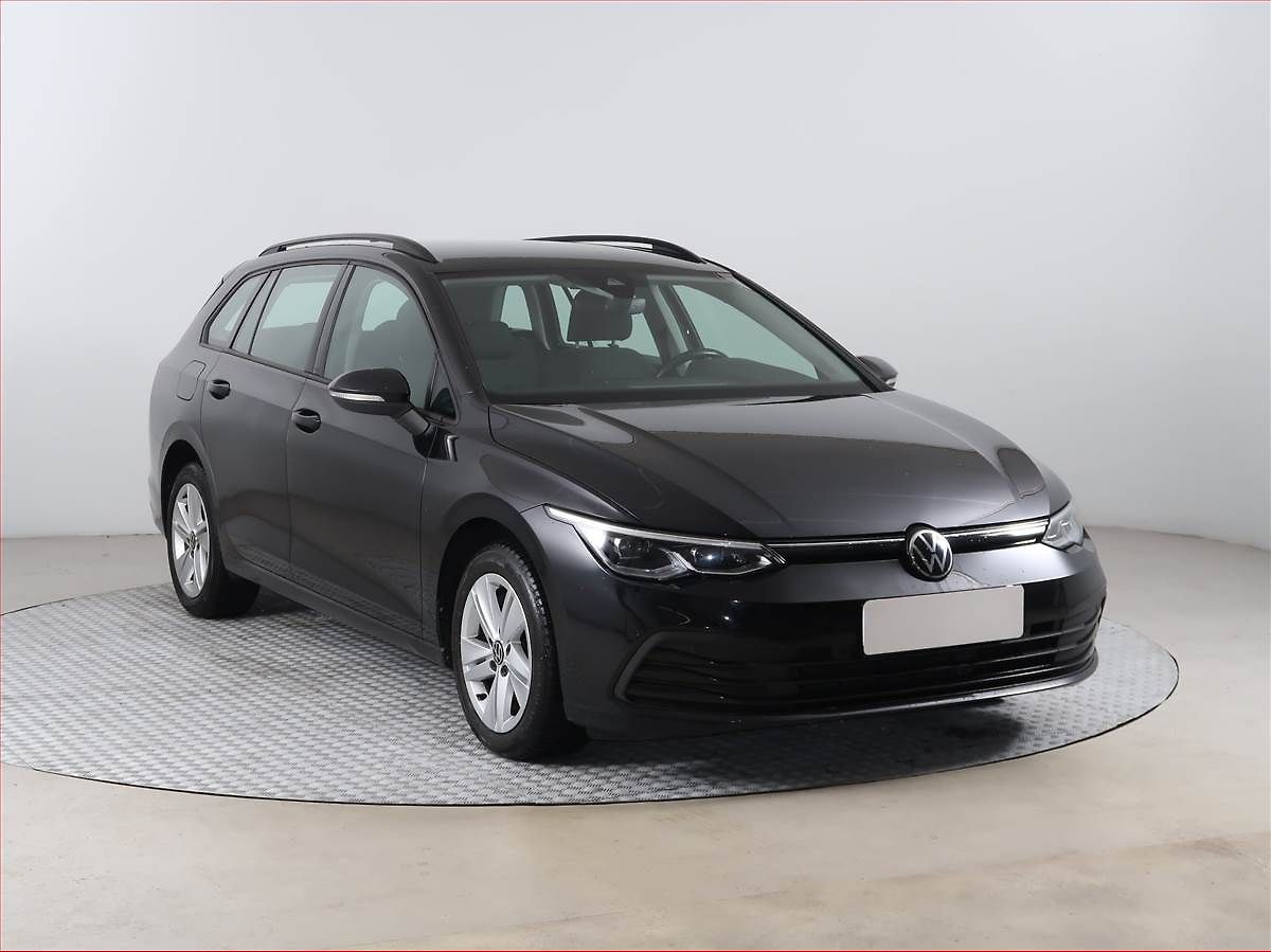 Volkswagen Golf Life 1.5 eTSI, Automat