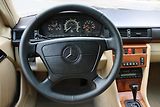 Mercedes-Benz 124 W124 320 E Sedan (1993) - náhled 30