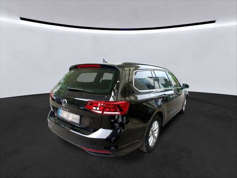 Volkswagen Passat 2,0 PANORAMA,WEBASTO,TAŽNÉ - fotka 4 z 9