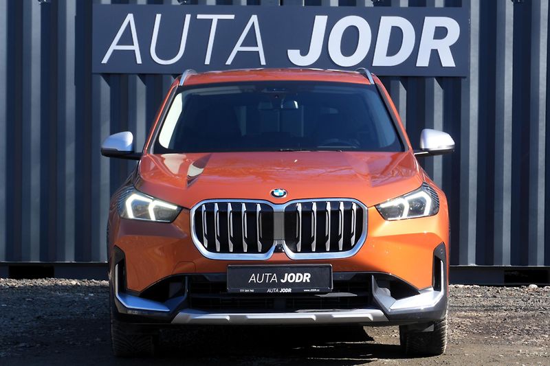 BMW X1 23i xDrive, Tažné, 360° kamera - fotka 14 z 40