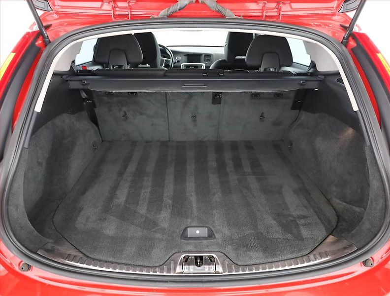 Volvo V60 (2014) D3 2.0, Serv.kniha, Navi - fotka 14 z 15