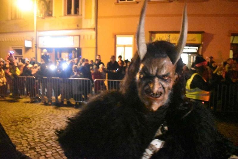 Krampusové a ďábelská vozidla