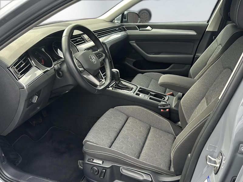 Volkswagen Passat 2.0TDI DSG 110kW DPH TZ 1.Maj - fotka 4 z 5