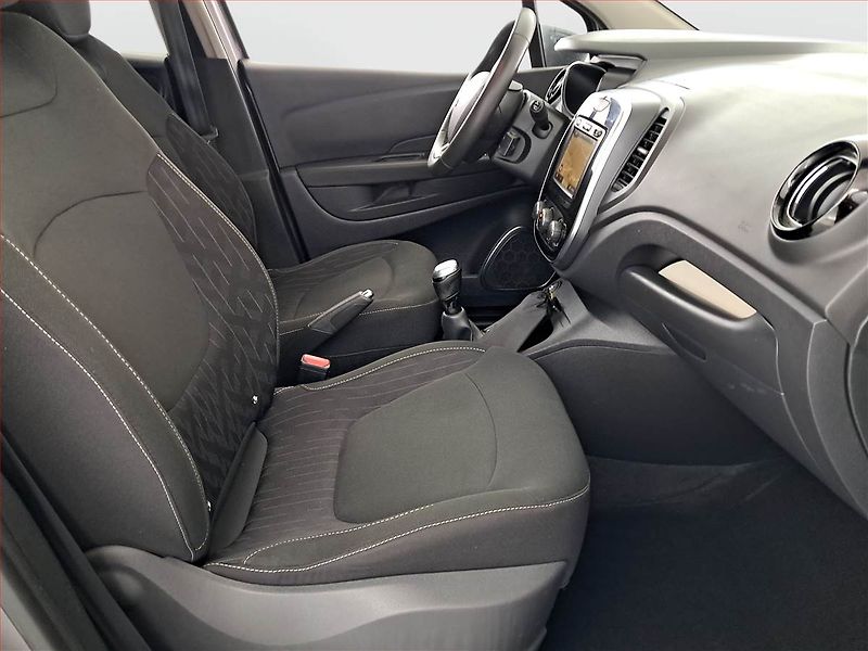 Renault Captur (2019) 0.9 TCe, Navi, Tempomat - fotka 9 z 17