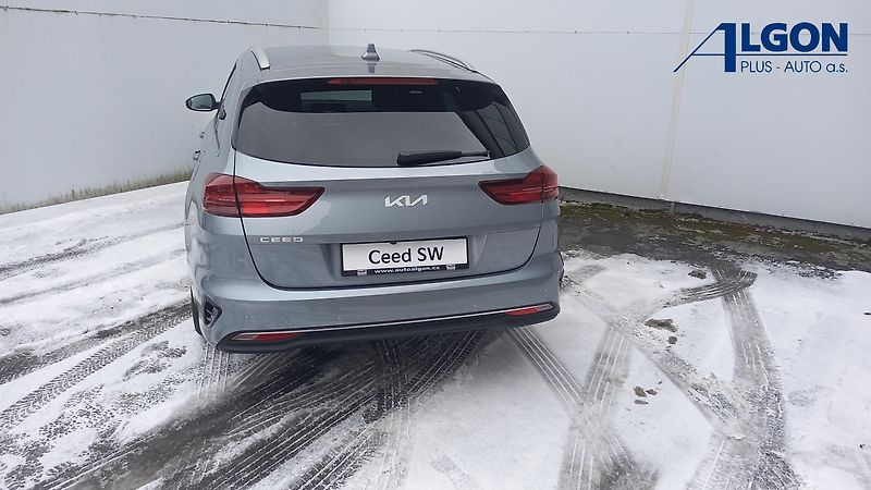 Kia Ceed SW (2025) 1,5 T-GDi GPF TOP - fotka 8 z 19