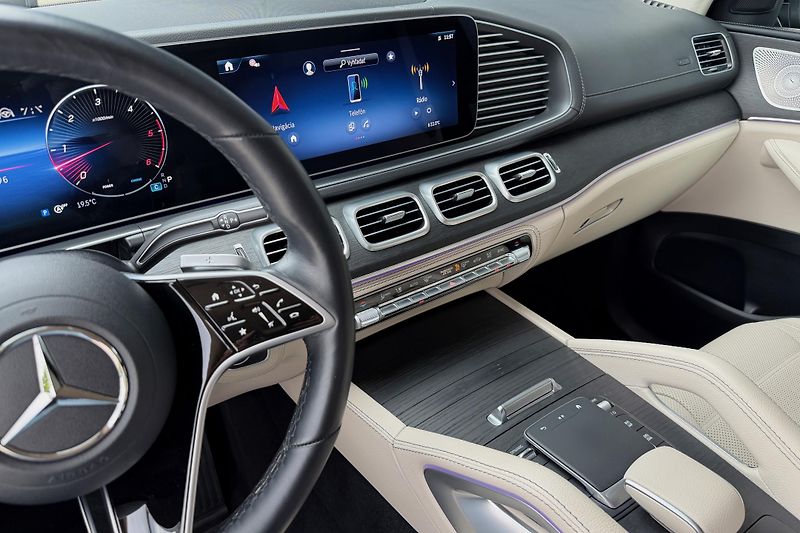 Mercedes-Benz GLE (2025) GLE 450d Coupe 4Matic AMG Line - fotka 39 z 60