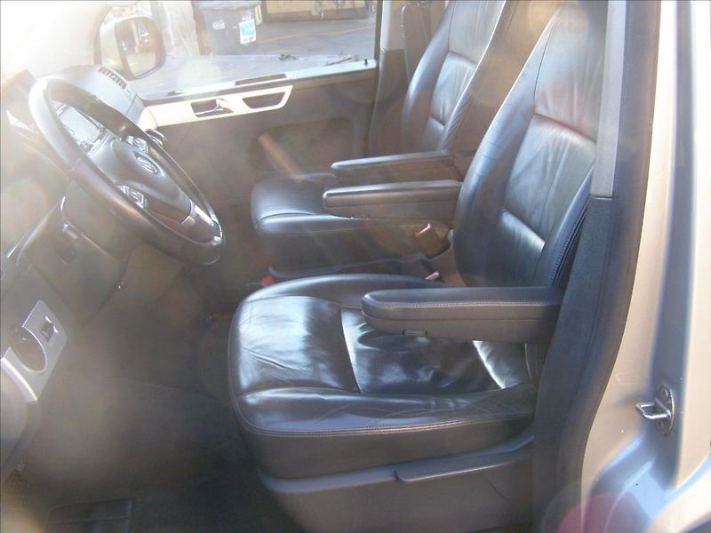 Volkswagen Multivan 2,0   2xsoupacky 180 PS - fotka 17 z 41