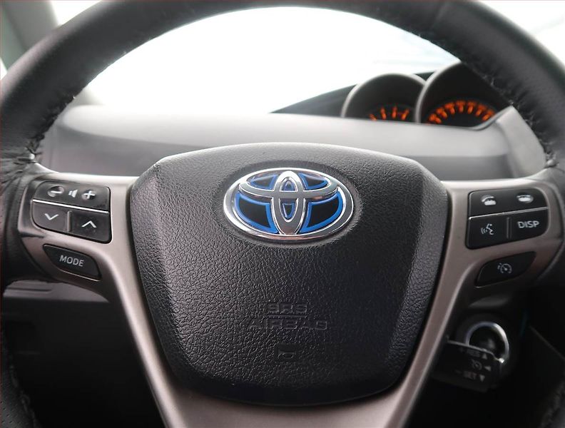 Toyota Verso (2010) 2.0 D-4D, 7 míst, nová STK - fotka 18 z 19