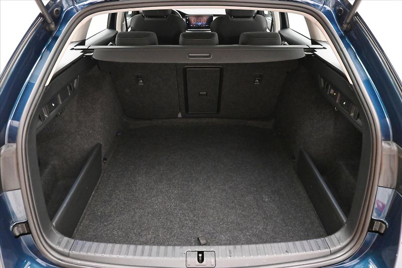 Škoda Octavia 2,0 TDI 110 kW DSG STYLE Záruk - fotka 10 z 32