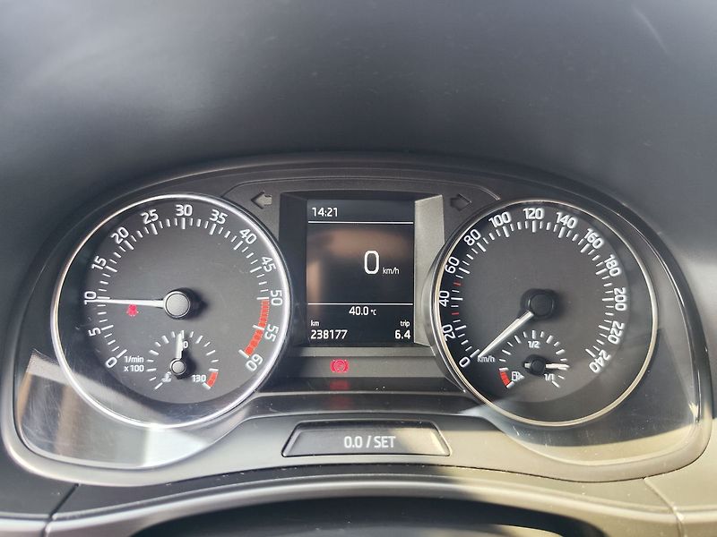 Škoda Fabia 1.4 TDI/66kW Style - fotka 14 z 22