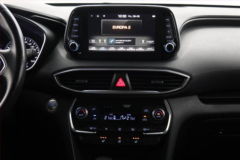 Hyundai Santa Fe (2019) 2.0 CRDi - fotka 12 z 21