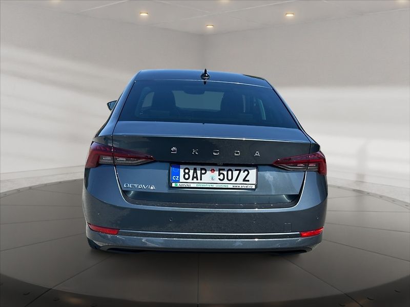 Škoda Octavia 2,0 TDI 110 Style AT - fotka 5 z 11