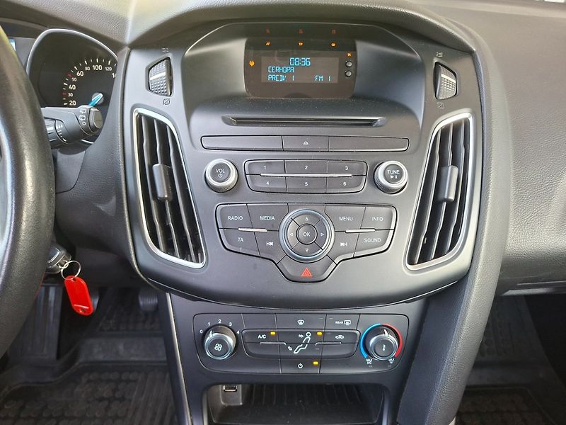 Ford Focus (2016) 1.0EB 74kW TREND -NOVÉ V ČR - fotka 14 z 26