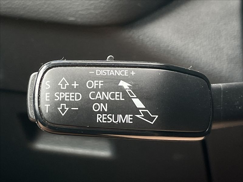 Škoda Octavia 2,0 TDI DSG Combi Style+ TAŽNÉ - fotka 9 z 25