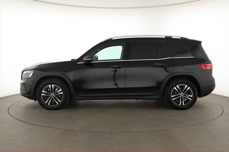 Mercedes-Benz GLB (2024) 200 d 4MATIC - fotka 3 z 20