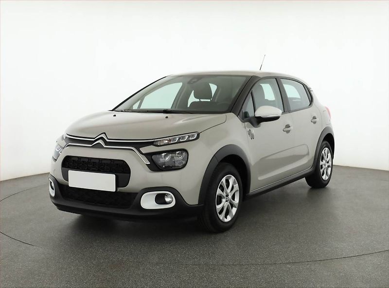 Citroën C3 (2023) 1.2 PureTech, ČR,1.maj - fotka 2 z 16